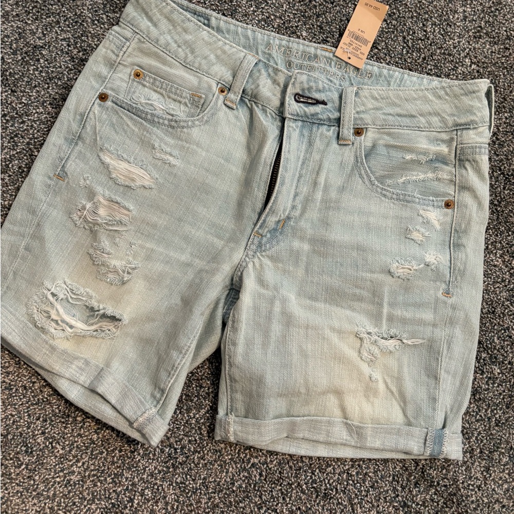 American eagle Bermuda short. Brand new. Size 2
